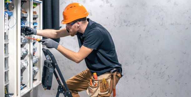 Best Licensed Electrician  in East Riverdale, MD